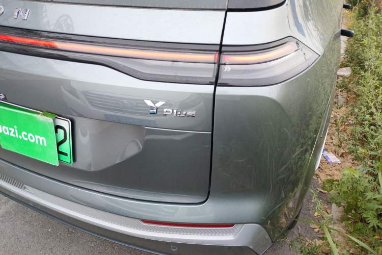 Used AION Y 2023 Younger Exterior 6