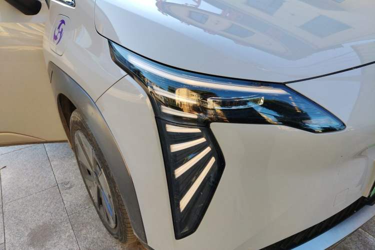 Used AION Y 2023 Younger Exterior 6