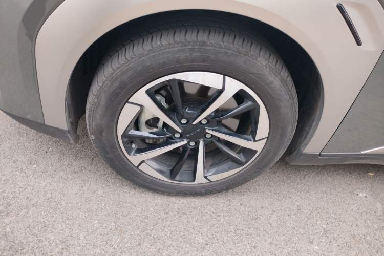 Used AION Y 2023 Younger Exterior 7
