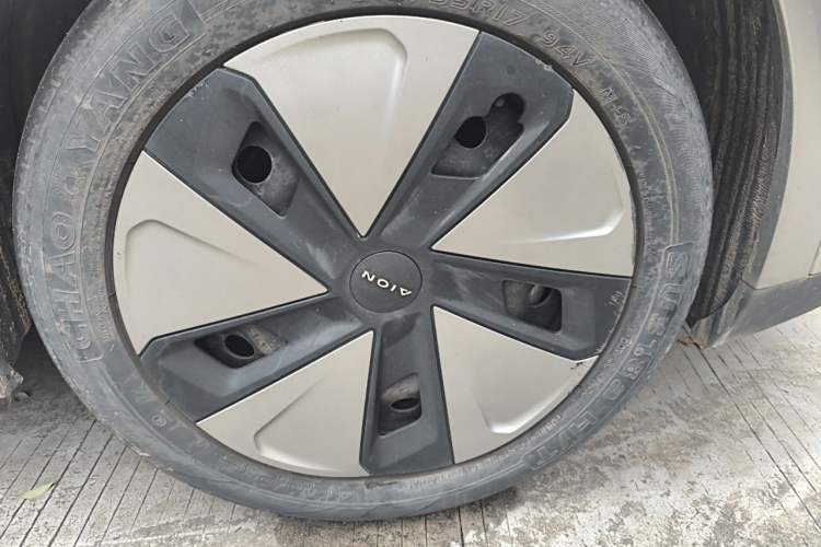Used AION Y 2023 Younger Exterior 7