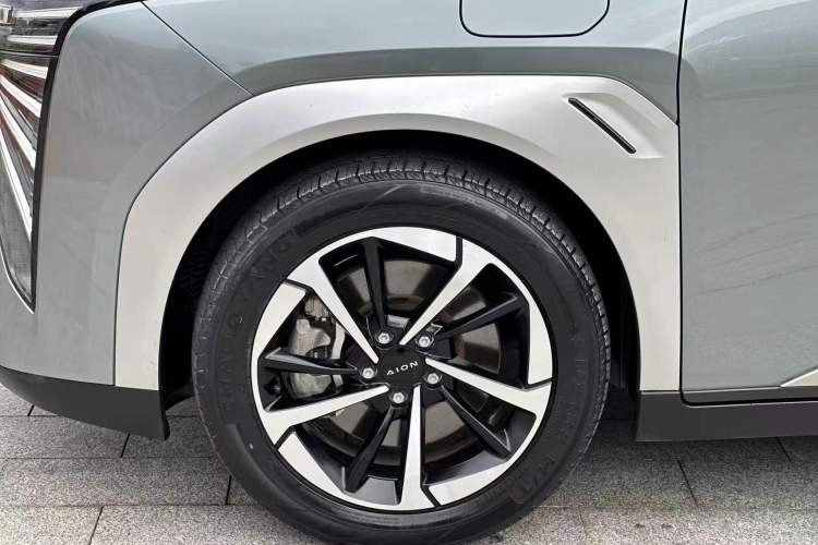 Used AION Y 2023 Plus 510 Smart Edition Exterior 9