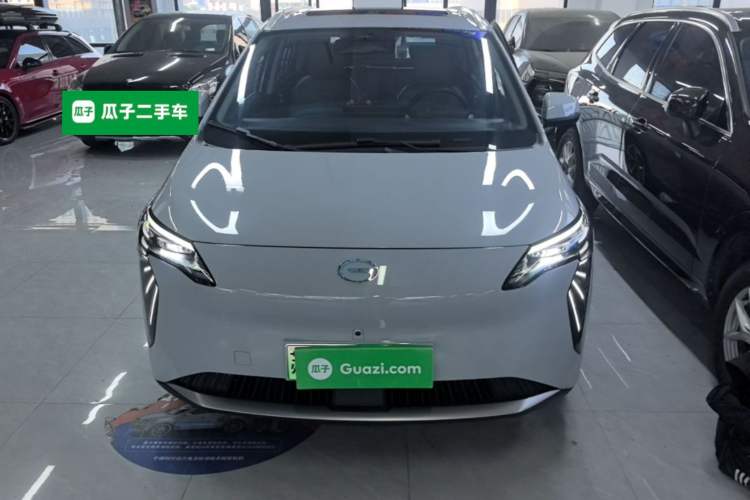 Used AION Y 2023 Younger Star Edition Front