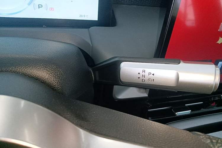 Used AION Y 2023 Plus 510 Enjoy Edition Gear Lever
