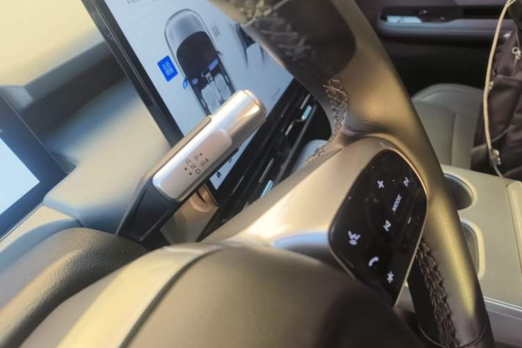 Used AION Y 2023 Younger Star Edition Gear Lever