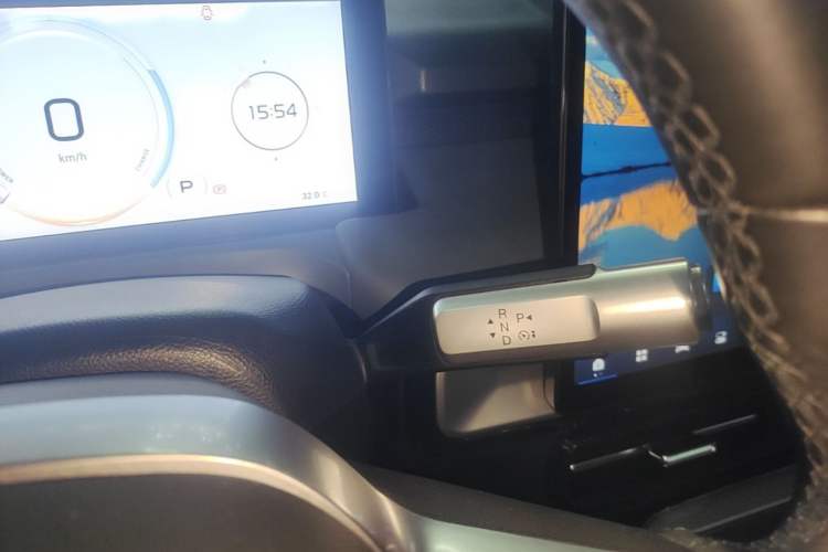Used AION Y 2023 Plus 510 Smart Edition Gear Lever