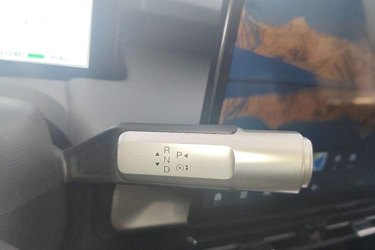 Used AION Y 2023 Younger Star Edition Gear Lever