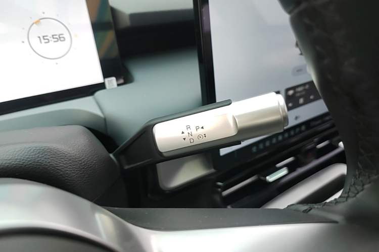 Used AION Y 2023 Plus 510 Smart Edition Gear Lever