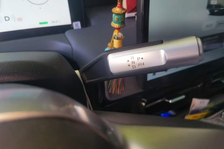 Used AION Y 2023 Younger Star Edition Gear Lever