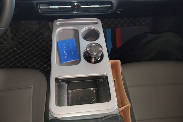 Used AION Y 2023 Plus 510 Enjoy Edition Gear Lever