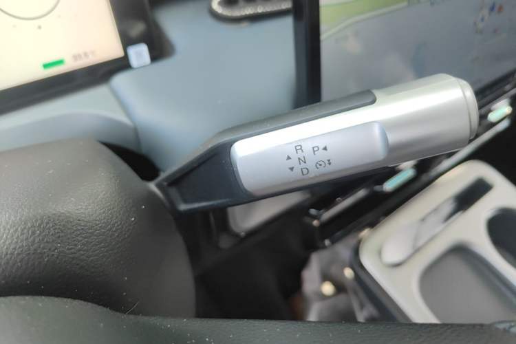 Used AION Y 2023 Younger Star Edition Gear Lever