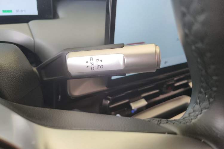 Used AION Y 2023 Plus 610 Smart Edition Ternary Lithium Gear Lever