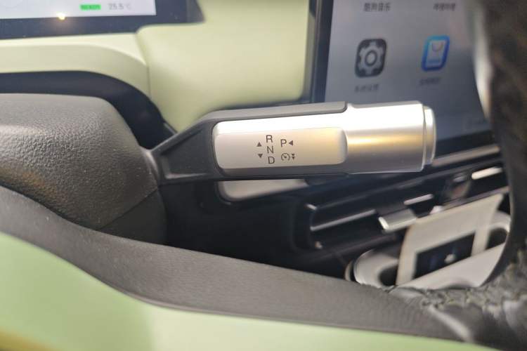Used AION Y 2023 Plus 510 Enjoy Edition Gear Lever