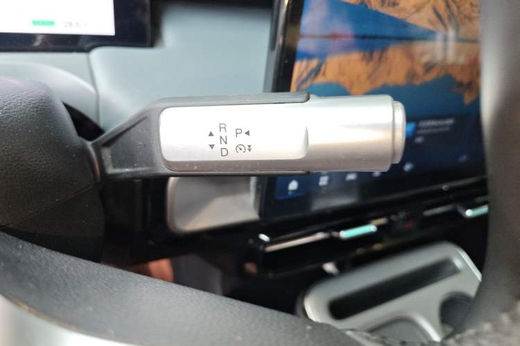 Used AION Y 2023 Plus 610 Smart Edition Lithium Iron Phosphate Gear Lever