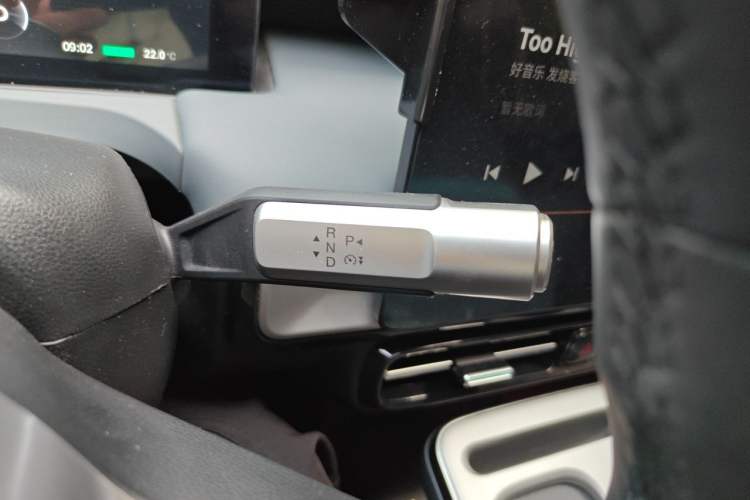 Used AION Y 2023 Plus 510 Enjoy Edition Gear Lever