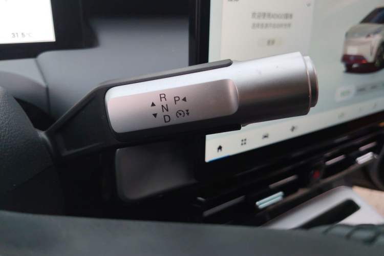 Used AION Y 2023 Younger Star Edition Gear Lever