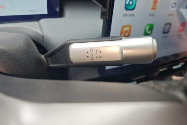 Used AION Y 2023 Plus 610 Enjoyment Edition Ternary Lithium Gear Lever