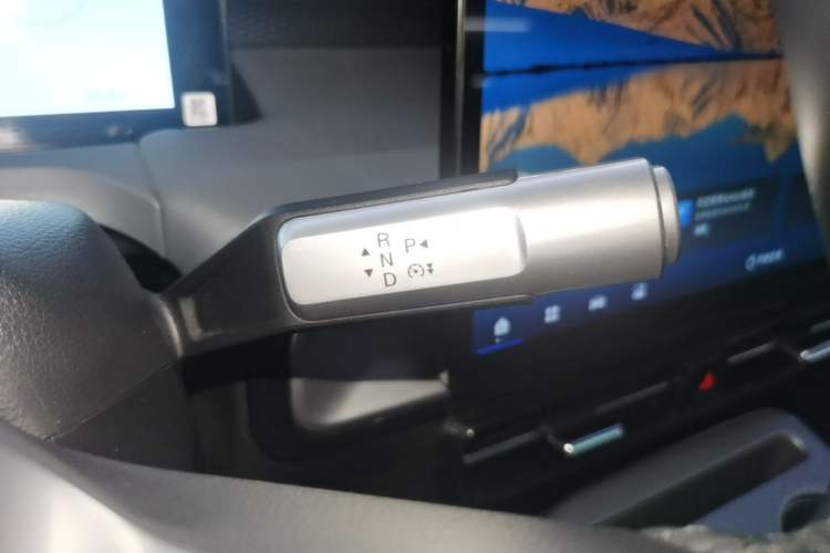 Used AION Y 2023 Younger Gear Lever