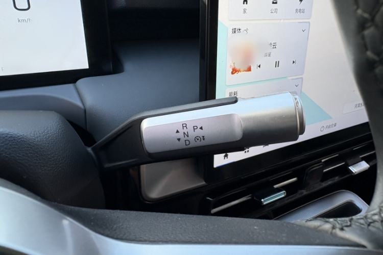Used AION Y 2023 Plus 510 Smart Edition Gear Lever