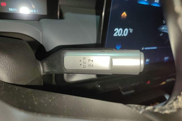 Used AION Y 2023 Plus 510 Smart Edition Gear Lever