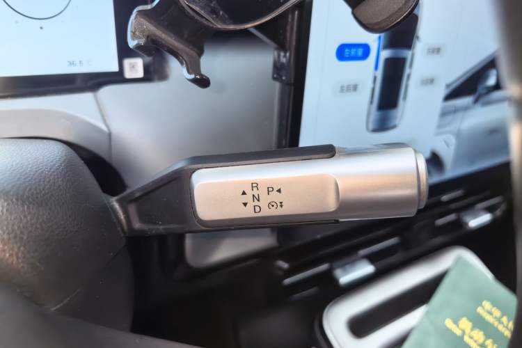 Used AION Y 2023 Plus 510 Enjoy Edition Gear Lever