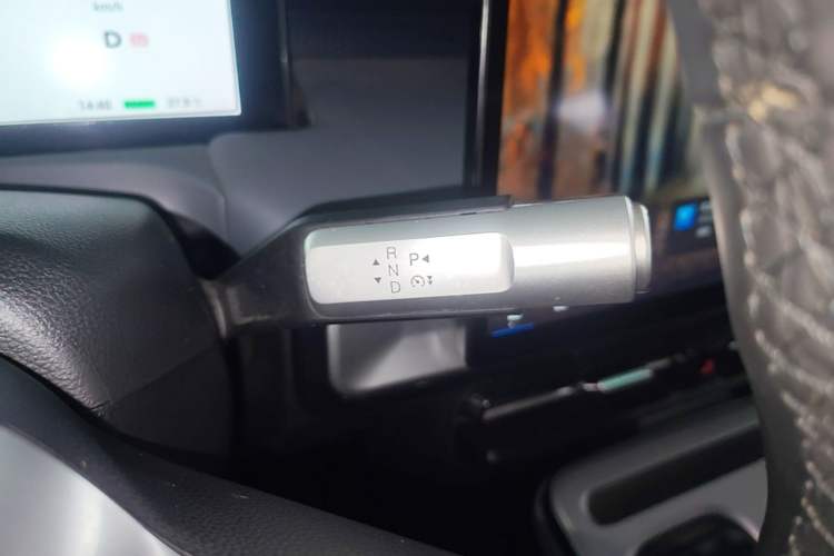 Used AION Y 2023 Plus 510 Smart Edition Gear Lever
