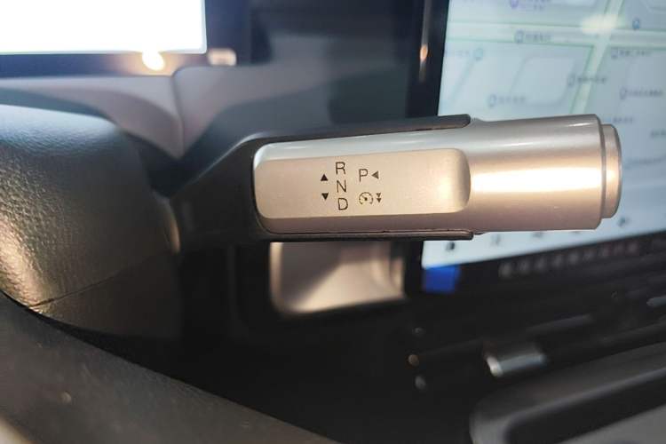 Used AION Y 2023 Plus 510 Smart Edition Gear Lever
