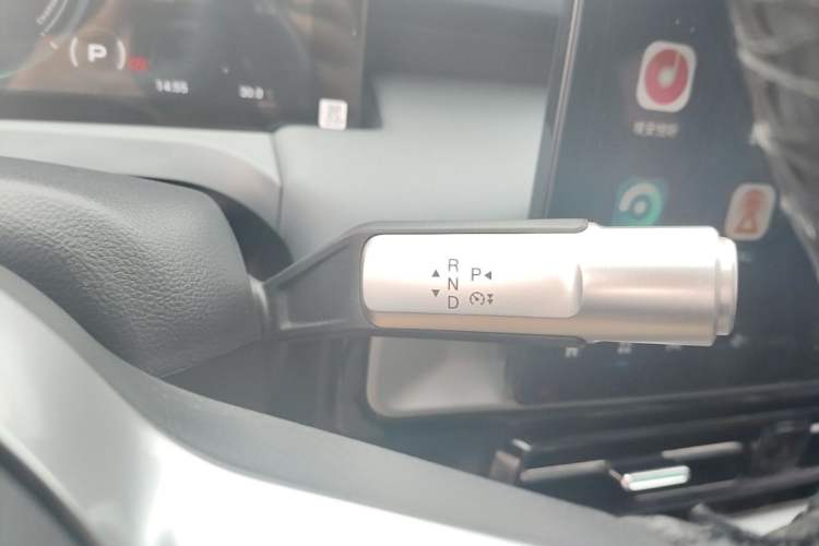 Used AION Y 2023 Younger Gear Lever