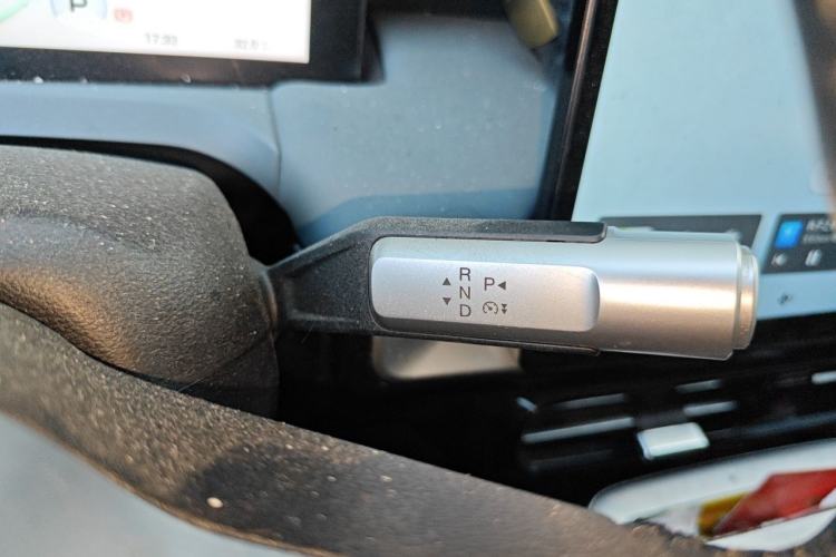Used AION Y 2023 Plus 510 Enjoy Edition Gear Lever