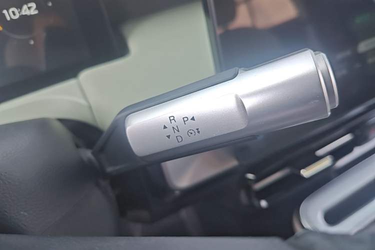 Used AION Y 2023 Plus 610 Enjoyment Edition Ternary Lithium Gear Lever