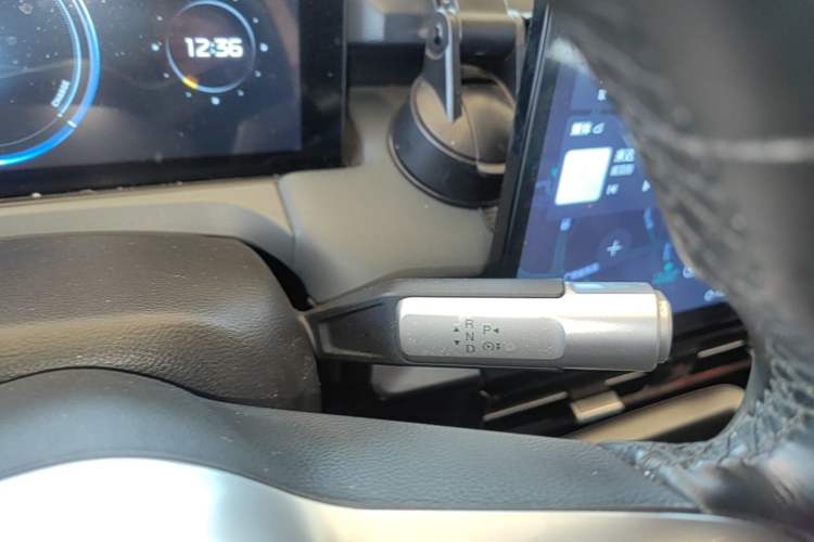 Used AION Y 2023 Plus 610 Enjoyment Edition Ternary Lithium Gear Lever