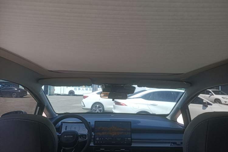 Used AION Y 2023 Plus 510 Smart Edition Headliner