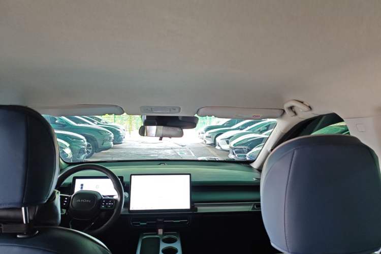 Used AION Y 2023 Plus 510 Enjoy Edition Headliner