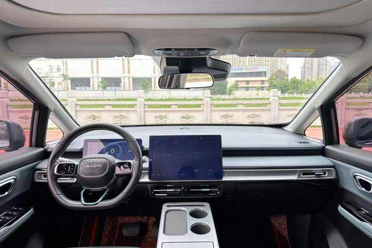 Used AION Y 2023 Plus 510 Smart Edition Headliner