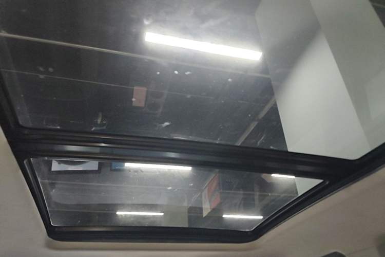 Used AION Y 2023 Plus 510 Smart Edition Headliner