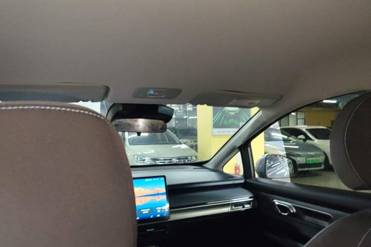 Used AION Y 2023 Plus 510 Enjoy Edition Headliner