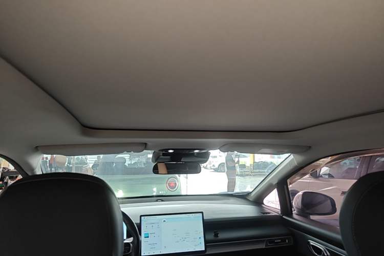 Used AION Y 2023 Plus 510 Smart Edition Headliner