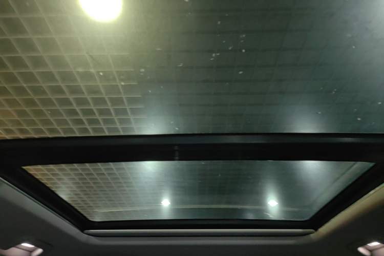Used AION Y 2023 Plus 510 Smart Edition Headliner