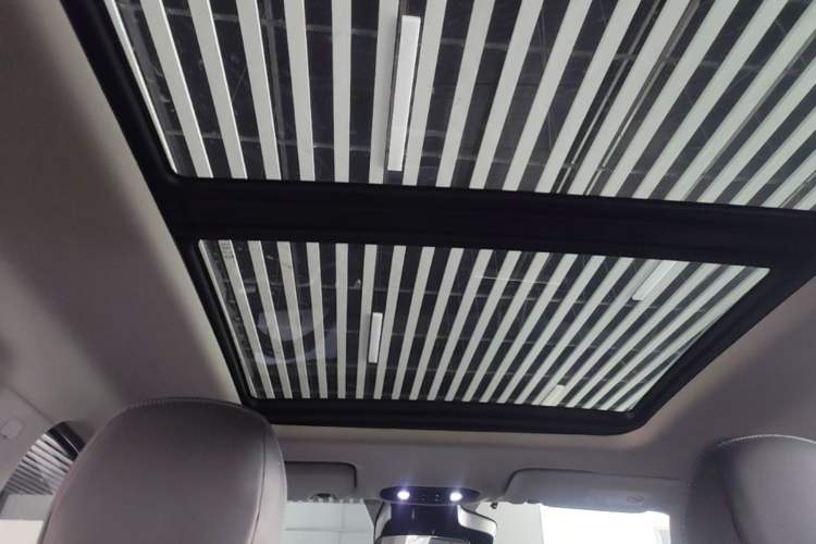 Used AION Y 2023 Plus 510 Smart Edition Headliner