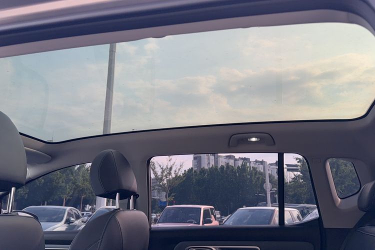 Used AION Y 2023 Plus 510 Smart Edition Headliner