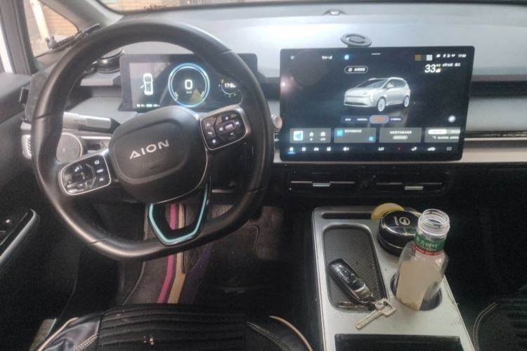 Used AION Y 2023 Younger Interior 1