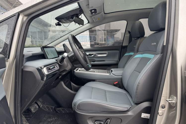 Used AION Y 2023 Younger Star Edition Interior 1