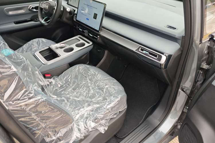 Used AION Y 2023 Plus 610 Enjoy Edition Interior 10