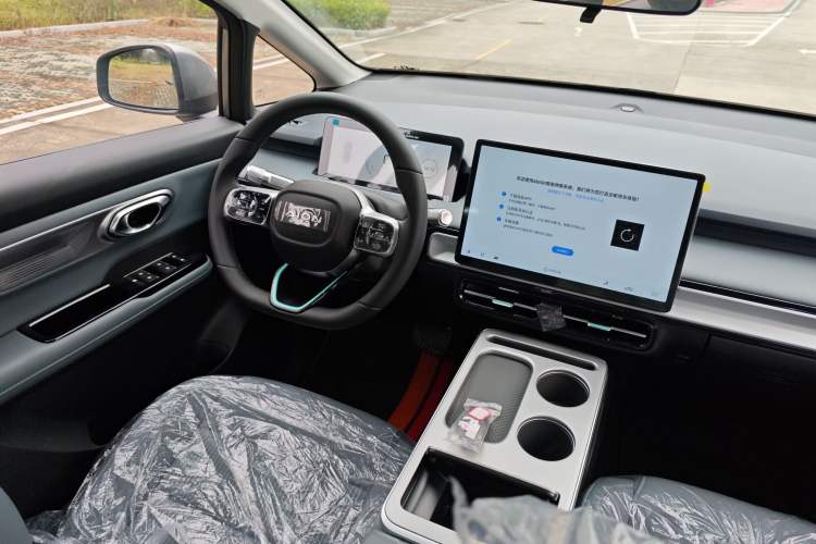 Used AION Y 2023 Plus 610 Enjoy Edition Interior 15