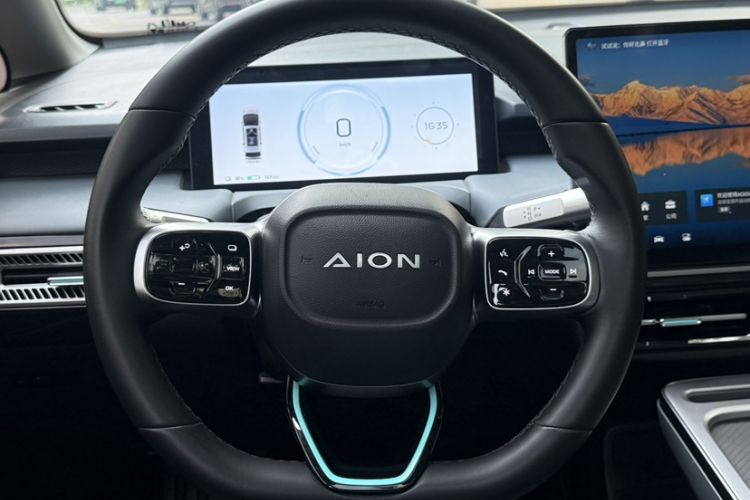 Used AION Y 2023 Younger Star Edition Interior 2