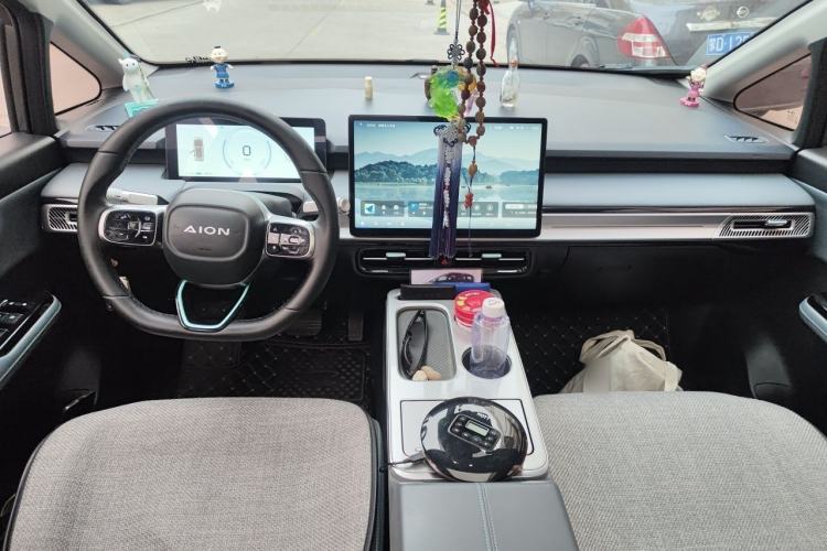 Used AION Y 2023 Plus 510 Smart Edition Interior 2