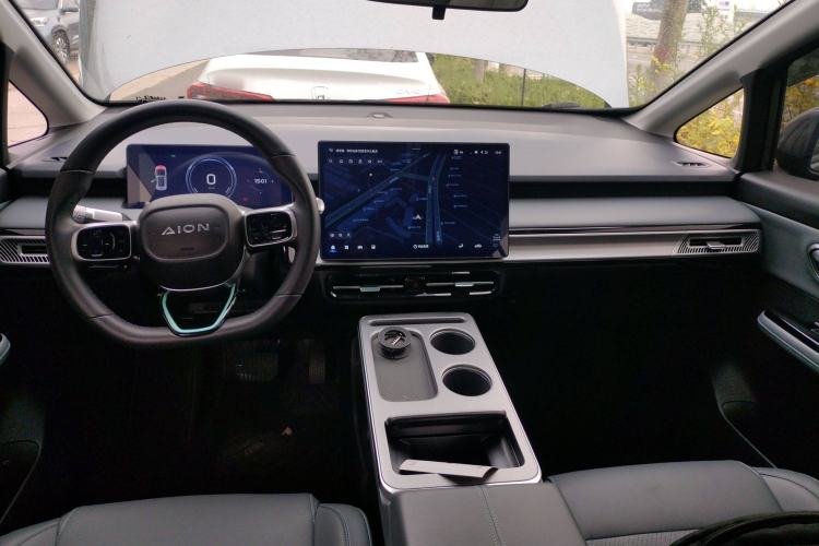 Used AION Y 2023 Younger Interior 2