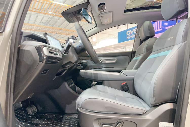 Used AION Y 2023 Younger Star Edition Interior 2