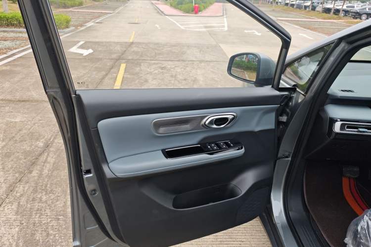 Used AION Y 2023 Plus 610 Enjoy Edition Interior 2