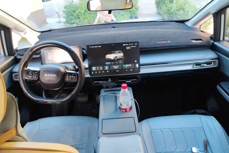 Used AION Y 2023 Younger Interior 2