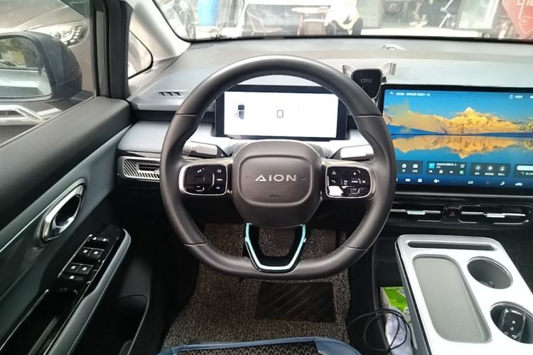 Used AION Y 2023 Plus 510 Smart Edition Interior 2